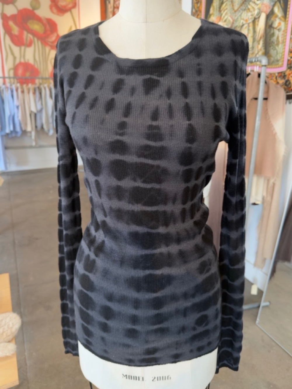 Parker Blue Cashmere Long Sleeve T-Shirt in Charcoal & Black